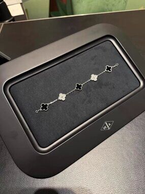 Van Cleef & Arpels bracelet